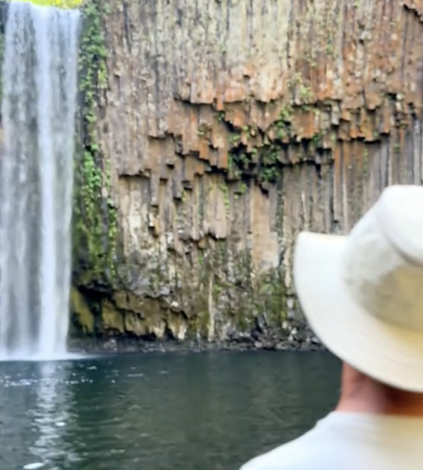 abiqua reveal thumb